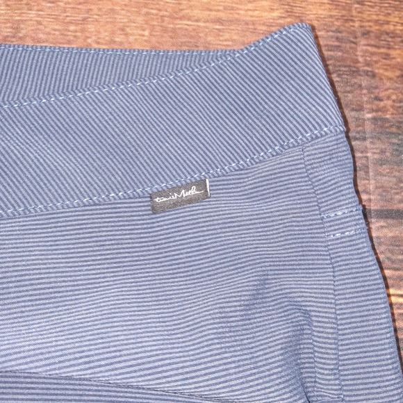 Travis Mathew Bermuda Performance Stretch Golf Shorts Men's 38 Blue Pinstripe - Picture 7 of 8